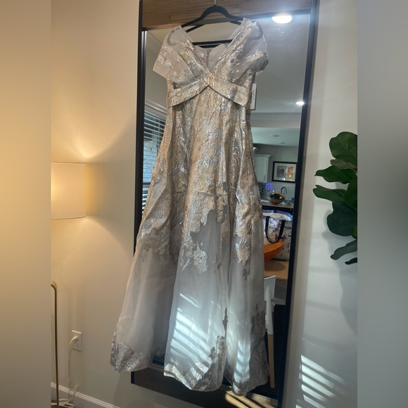 TERI JON BY RICKIE FREEMAN Metallic Jacquard Ball Gown - Picture 4 of 9